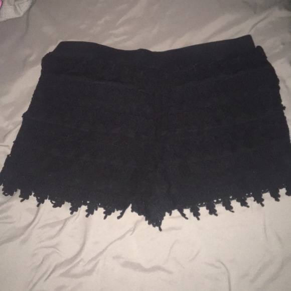 Shorts - Picture 2 of 4